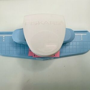 Fiskars Blue and White Craft Punch